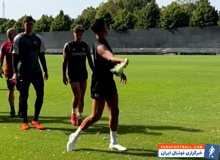 دیبالا ؛ شوخی دیبالا و ماتیچ با لنگه کفش در تمرینات آ اس رم