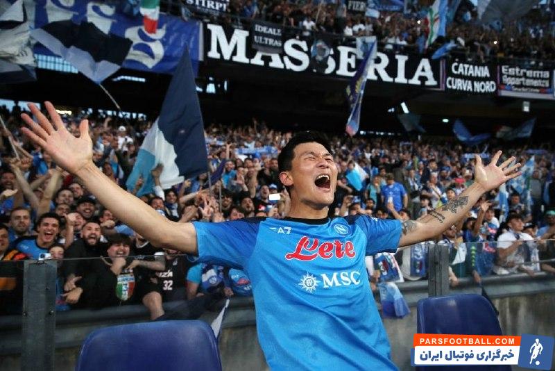 ناپولی ؛ برند امپریو ارمنی طراح پیراهن های فصل 2023/2024 ناپولی