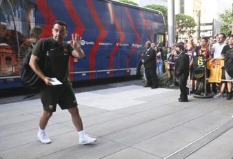 بارسلونا ؛ عکس و امضای ستاره های بارسلونا با هواداران در لس آنجلس آمریکا