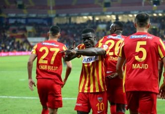 کایسری اسپور در حضور ستاره ایرانی مقابل حریفش به برتری رسید