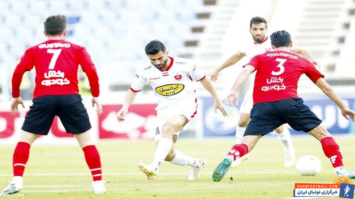 تراکتور ؛ نشستن هواداران تراکتور بر روی دیواره سکو های طبقه دوم