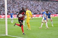 موآنی ؛ مارکوس کورشه، مدیر ورزشی آینتراخت : اصلا قصدی برای فروش موآنی نداریم