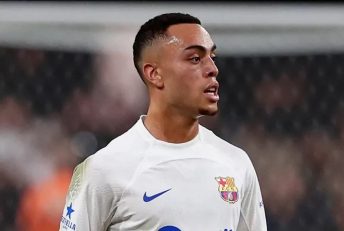 دست ؛ توافق نیس با سرجینیو دست مدافع بارسلونا