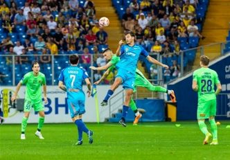 روستوف در حضور ستاره ایرانی خود مقابل حریفش شکست خورد