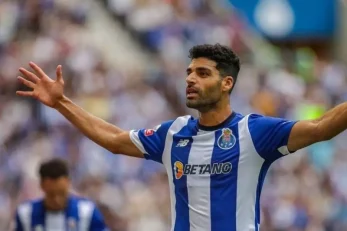 مهدی طارمی به دنبال رسیدن به رکورد سردار آزمون