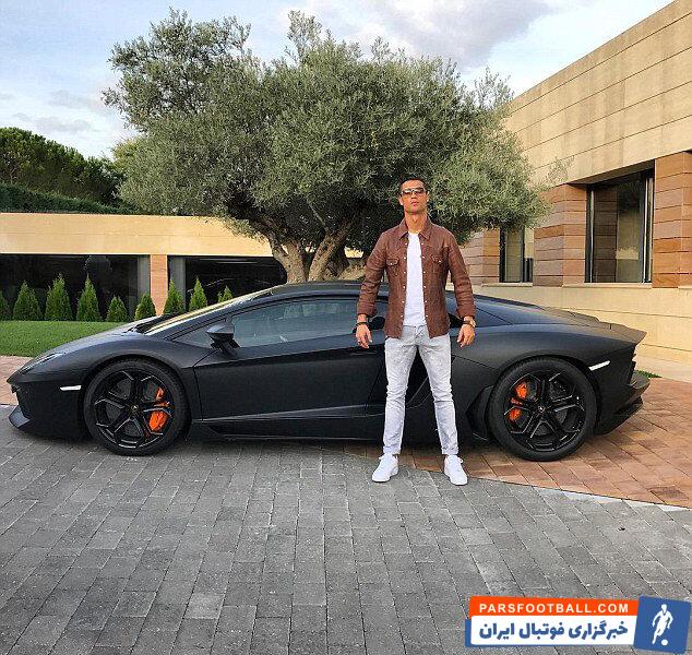 عکس| پارکینگ ماشین‌های لوکس رونالدو؛ ۱۰۰۰ میلیارد پوند در خانه Cr7