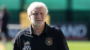 آلمان ؛ رودی فولر، اسطوره فوتبال آلمان : باخت 4-1 مایه شرمساری است