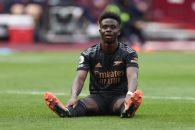 ساکا ؛ بوکایو ساکا با مصدومیت بازی می کند