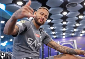 نیمار ؛ روبرت پیرس ستاره سابق تیم ملی فرانس : آنها بچه ننه هستند