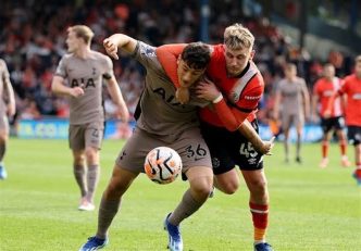 تاتنهام ؛ برتری یک بر صفر تاتنهام برابر لوتون در بازی خارج از خانه