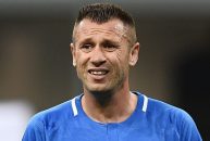 یوونتوس ؛ کاسانو : آلگری با درآوردن کت خود کنار زمین فیلم بازی می‌کند