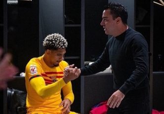 بارسلونا ؛ جلسه 45 دقیقه ای ژاوی با بازیکنان بارسلونا پس از باخت به شاختار