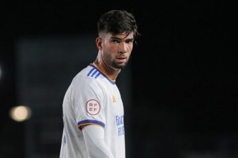 رئال مادرید ؛ حضور تئو زیدان در لیست رئال مادرید برابر ناپولی در لیگ قهرمانان اروپا