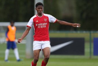 مارتین ؛ برد 14 بر 0 زیر 15 سال آرسنال برابر زیر 15 سال لیورپول