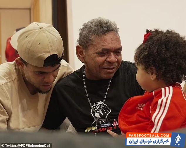 دیاز ؛ دیدار لوئیس دیاز با پدرش در کلمبیا پس از رهایی از دست آدم رباها 