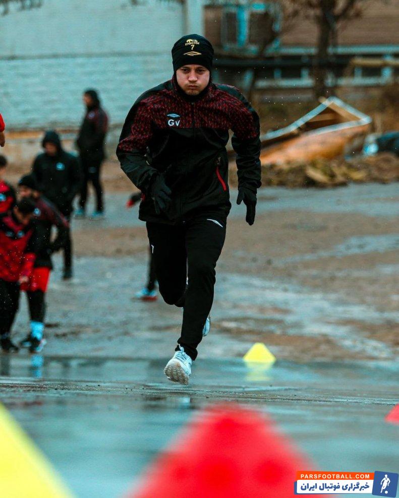 تراکتور ؛ دوی سرعتی بازیکنان تراکتور در محوطه استادیوم بنیان دیزل