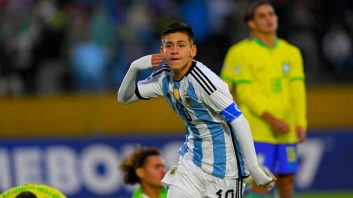 منچسترسیتی ؛ توافق منچسترسیتی با ریور پلاته برای انتقال 25 میلیون یورویی اچهوری