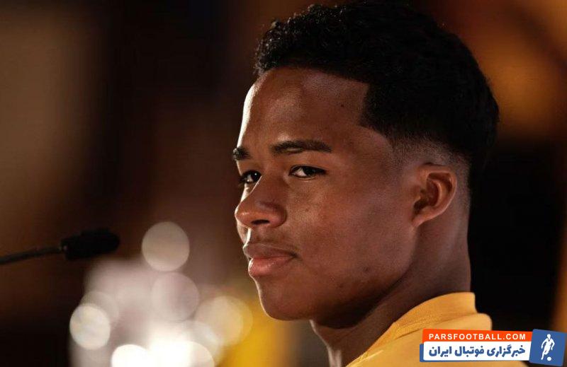 اندریک پدیده جدید رئال مادرید در حال هنرنمایی با توپ در ساحل برازیلیا