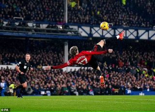 گارناچو ؛ قیچی برگردان بی دقت گارناچو در دیدار برابر چلسی