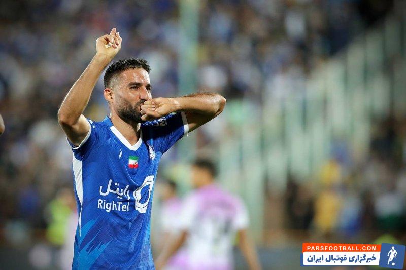 محمدی ؛ گلزنی مهرداد محمدی برابر خوشه طلایی ساوه در دیدار دوستانه