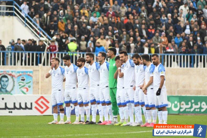 لیگ برتر ؛ یک دقیق سکوت پیش از آغاز دیدار ملوان - تراکتور به یاد مرحوم ملیکا محمدی