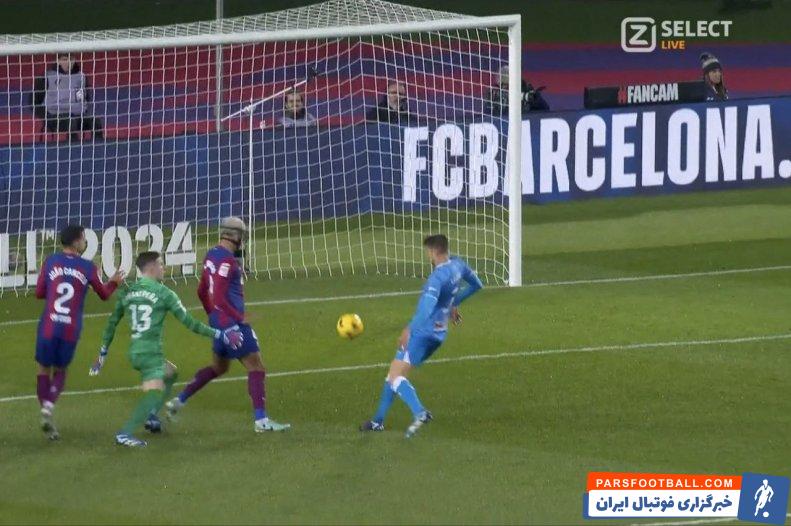 بارسلونا ؛ اشتباه منجر به گل رونالد آرائوخو، ستاره بارسلونا برابر آلمریا 