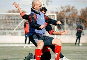 تراکتور ؛ دوی سرعتی بازیکنان تراکتور در محوطه استادیوم بنیان دیزل