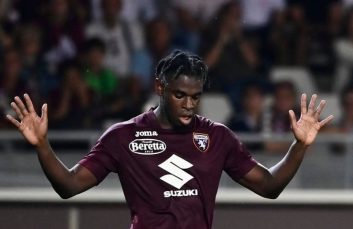 زاپاتا ؛ گریه های زاپاتا مهاجم تورینو پس از گلزنی به تیم سابقش آتالانتا