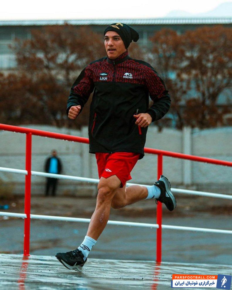 تراکتور ؛ دوی سرعتی بازیکنان تراکتور در محوطه استادیوم بنیان دیزل