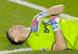 برنتفورد ؛ پیام برنتفورد خطاب به مارتینز : "برایت آرزوی بهبود سریع داریم امی!"