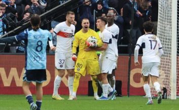 پاری سن ژرمن ؛ عملکرد درخشان آرنائو‌ تناس گلر تعویضی پاری‌سن‌ژرمن در دیدار لوآوره