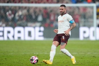 گواردیولا ؛ کایل واکر : هنوز در سطح منچستریونایتد سرالکس فرگوسن نیستیم