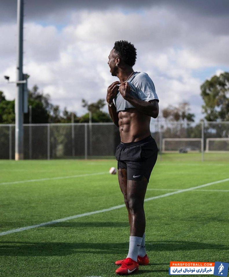 رئال مادرید ؛ تمرین سبک وینیسیوس روی چمن به تنهایی 