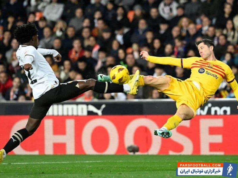 بارسلونا ؛ توهین های ژاوی به لواندوفسکی به خاطر فرصت سوزی