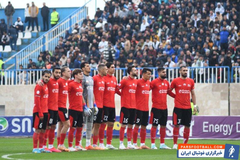 لیگ برتر ؛ یک دقیق سکوت پیش از آغاز دیدار ملوان - تراکتور به یاد مرحوم ملیکا محمدی