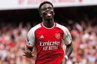 آرسنال ؛ بوکایو ساکا و اهدای پیراهنش به هوادار خردسال آرسنال