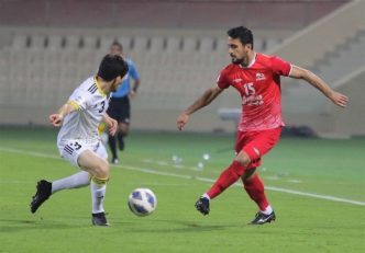 گل گهر ؛ سید ابوالفضل رزاق‌پور بازیکن گل گهر برابر تیم سابقش تراکتور