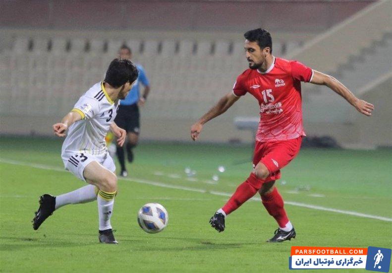 گل گهر ؛ سید ابوالفضل رزاقپور بازیکن گل گهر برابر تیم سابقش تراکتور