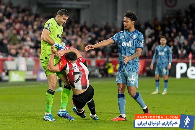 مارتینز ؛ لیدیمن : مارتینز دروازه بان بسیار خوبی است، اما کمی احمق است