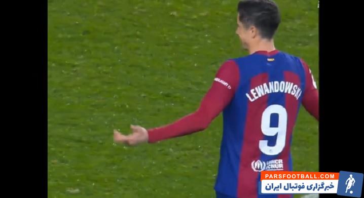 بارسلونا ؛ عصبانیت لواندوفسکی از رافینیا به خاطر زدن ضربه ایستگاهی 