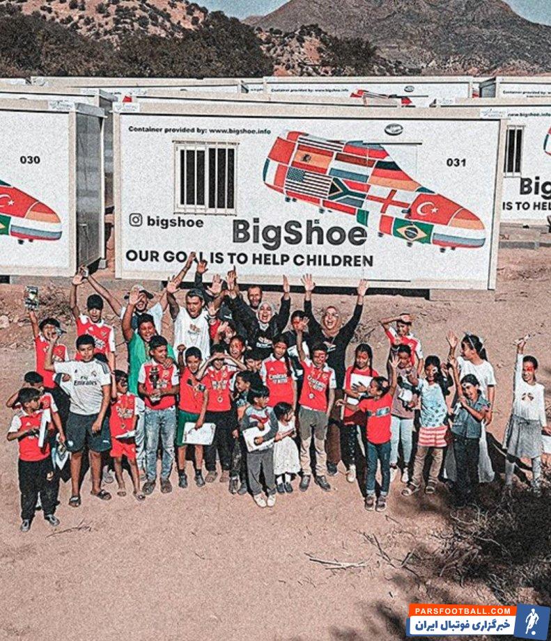 ساکا و اهدای ۵۰ کانتینر بزرگ به مردم روستای زلزله زده مراکش