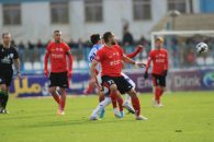 لیگ برتر ؛ یک دقیق سکوت پیش از آغاز دیدار ملوان - تراکتور به یاد مرحوم ملیکا محمدی