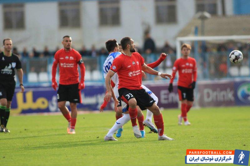 لیگ برتر ؛ یک دقیق سکوت پیش از آغاز دیدار ملوان - تراکتور به یاد مرحوم ملیکا محمدی