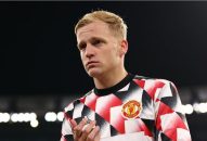 منچستریونایتد ؛دونی فن ده بیک خودش را به بارسلونا پیشنهاد داد