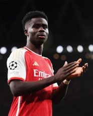 ساکا و اهدای ۵۰ کانتینر بزرگ به مردم روستای زلزله زده مراکش