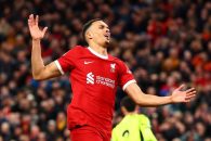 لیورپول ؛ جیمی ردنپ : کلوپ باید الکساندر آرنولد را در خط میانی بازی بدهد