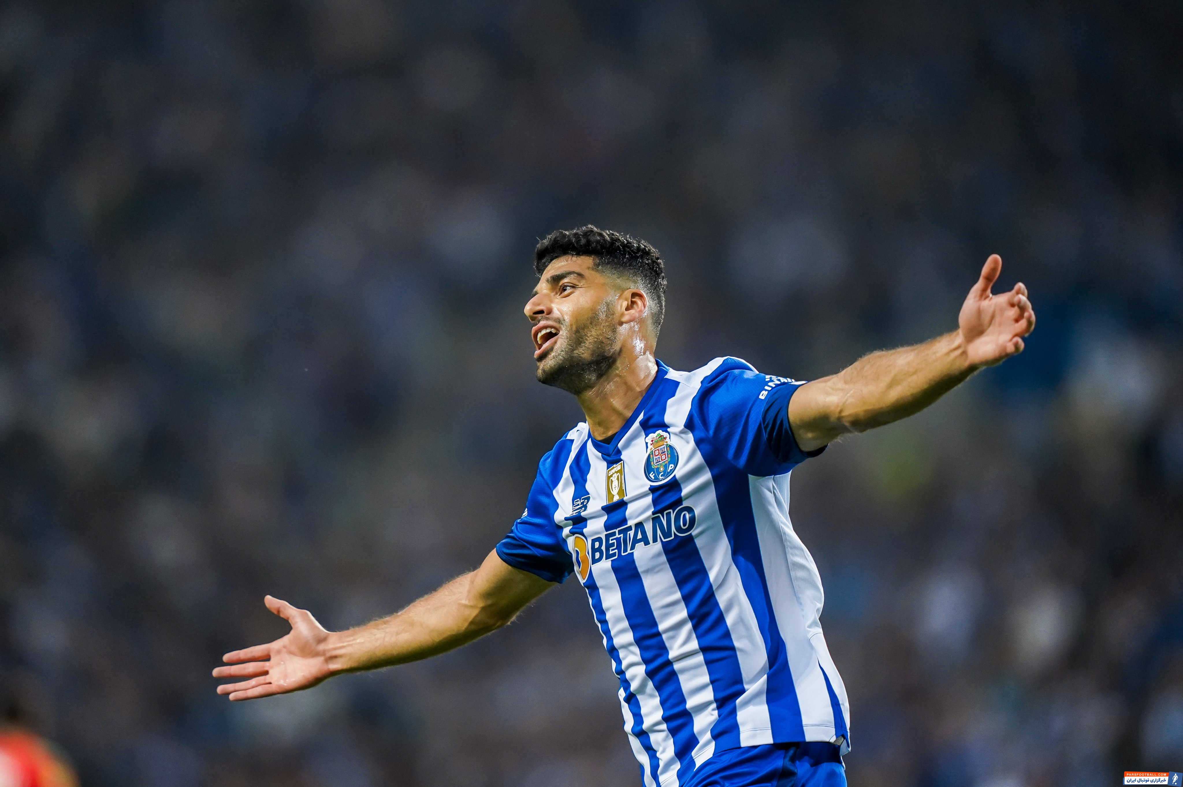 طارمی ؛ «شیرا» خبرنگار مشهور ایتالیایی : «مهدی طارمی در یک قدمی اینتر میلان»