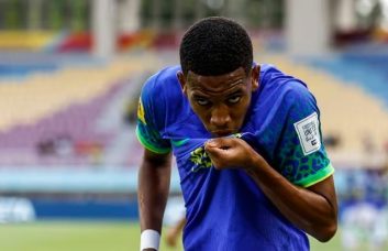 بارسلونا ؛ چلسی در تلاش برای جذب مسینیو