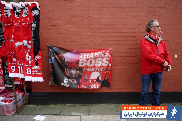 لیورپول ؛ بنر های تشکر از یورگن کلوپ در آنفیلد دست هواداران لیورپول