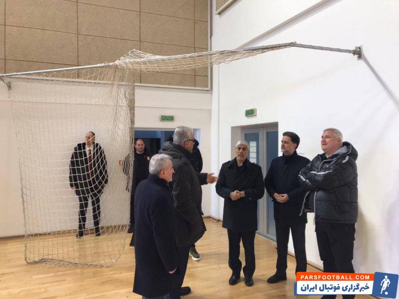 هاشمی ؛ بازدید کیومرث هاشمی وزیر ورزش از خانه فوتبال صربستان در بلگراد